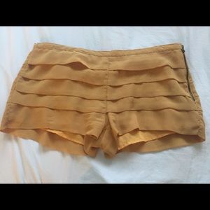 Cute ruffle shorts